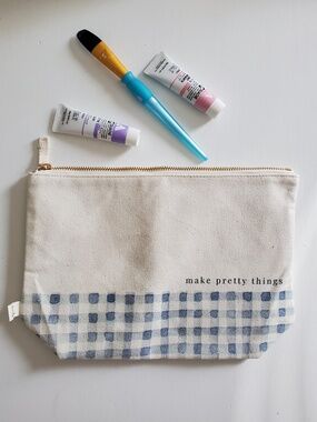 Make Pretty Things pencil, art supply, makeup case, NWOT